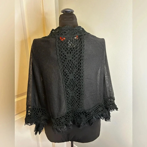 Urban Mango Lace Trim Bat Wing Black Womens M Shrug Crop Dressy Cardigan Sweater - Picture 4 of 7